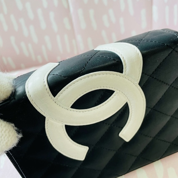 CHANEL LOGO LAMBSKIN ZIP AROUND CLUTCH POUCH COSMETIC WRISTLET RARE - FIRM PRICE - Picture 8 of 14